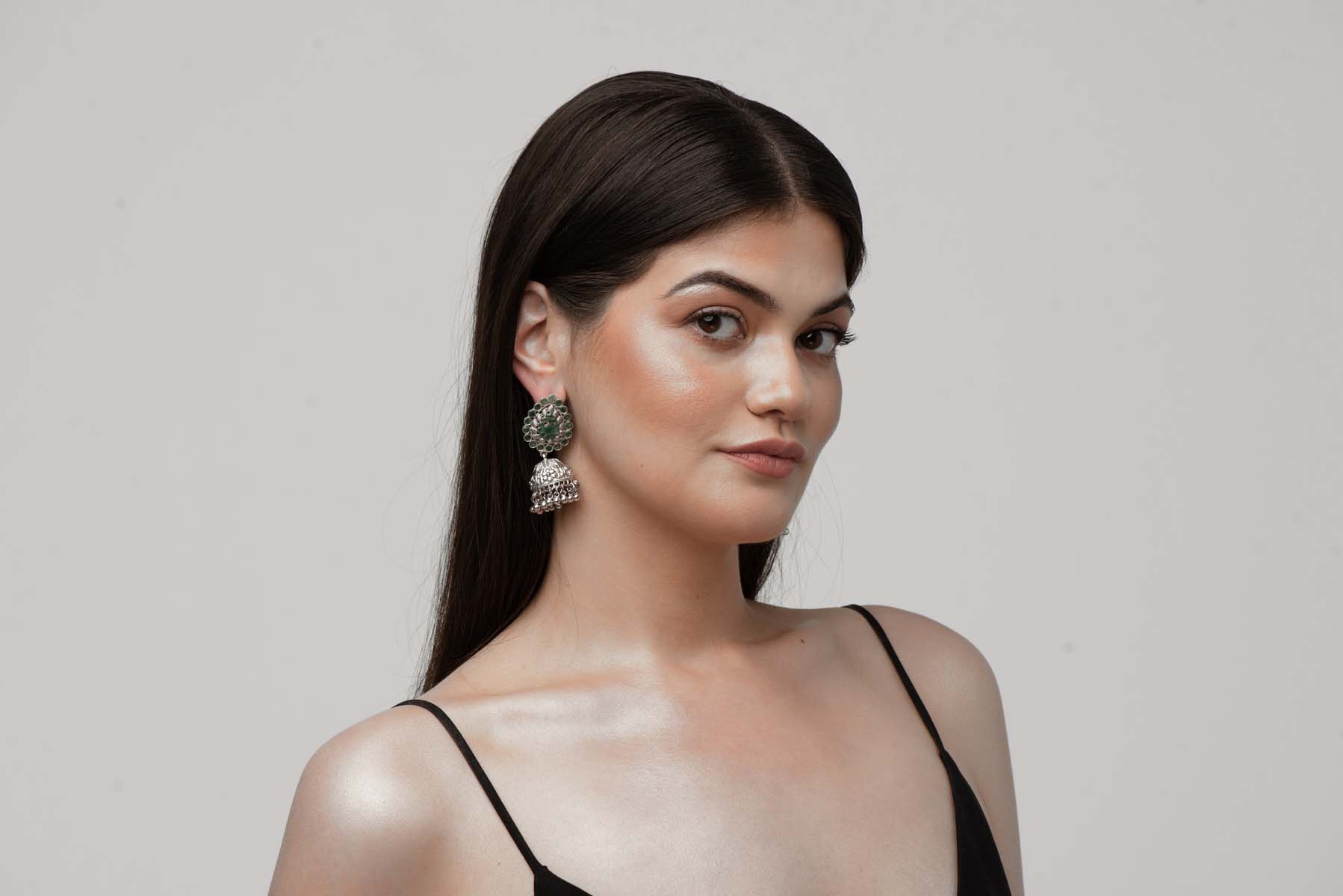 Indus Valley Emerald Jhumka Earrings image 6