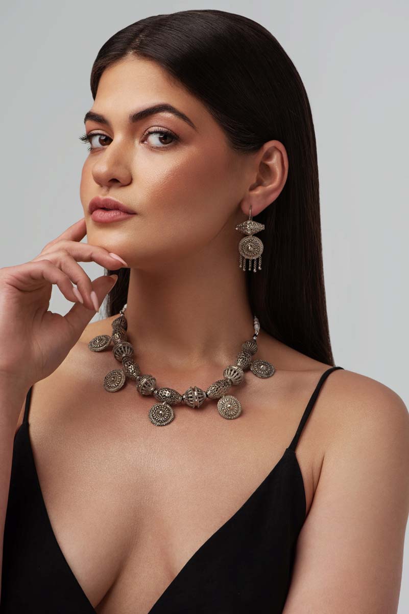 Indus Valley Multani Sun Choker Set image 3