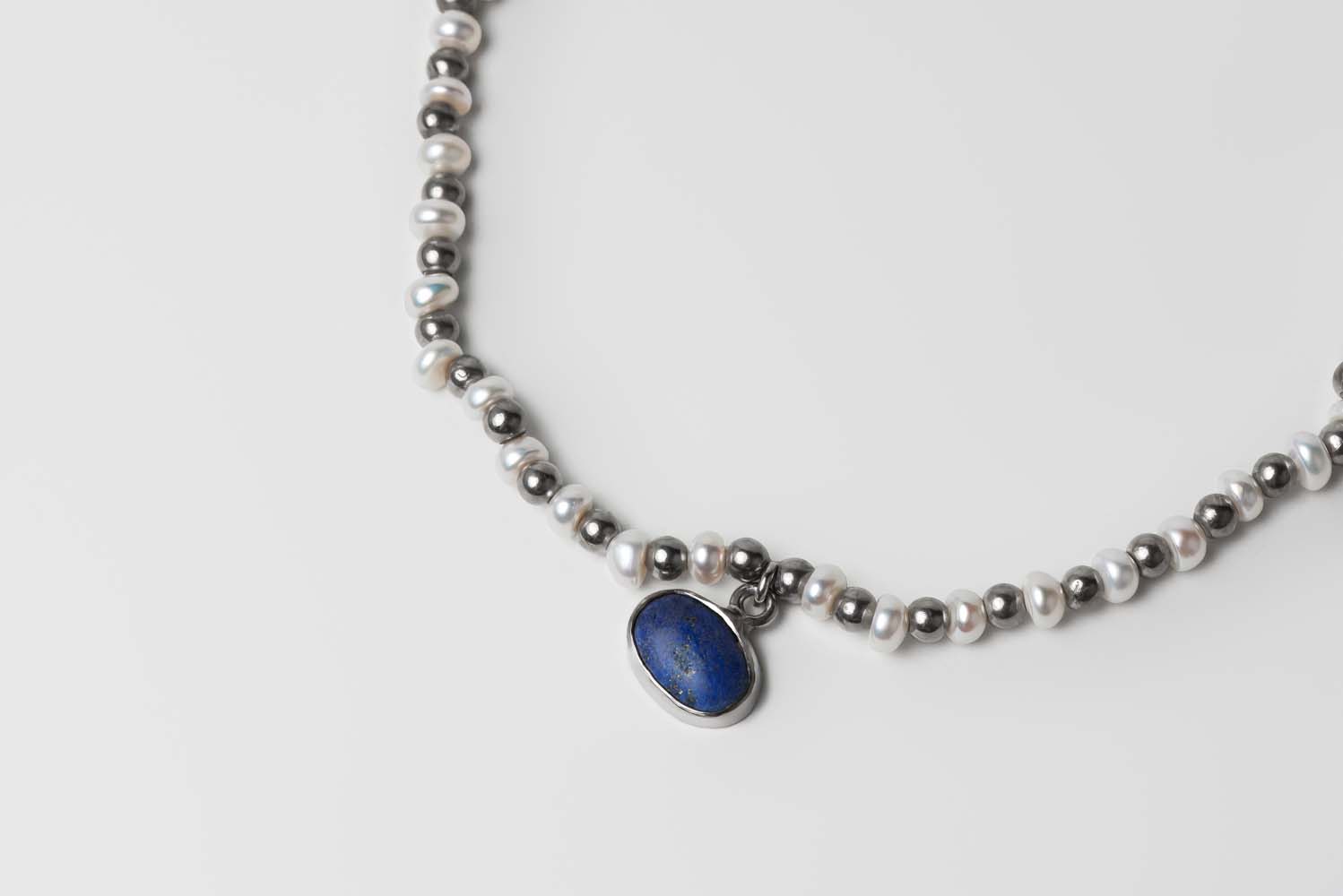 Signature Pearl Single Anklet - Blue Lapis stone image 2