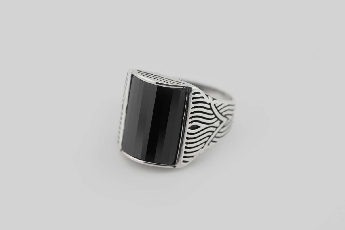 Men - Onyx Waves Ring